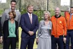 Amsterdam 21 september 2022
Koning Willem Alexander bezoekt sportdag van de Johan Cruyff foundation op de toekomst en in de Johan Cruyff Arena . Danny Cruyff Jordi Cruyff en zijn dochter Susila .