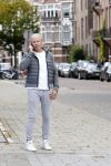 Amsterdam 29 september 2022
Dries Roelvink bellend op straat in Amsterdam zuid