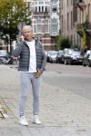Amsterdam 29 september 2022
Dries Roelvink bellend op straat in Amsterdam zuid