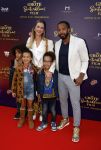 Amsterdam 2 oktober 2022
Premiere de grote sinterklaasfilm gespuis in de speelgoedkluis in Tuschinski. In de muzikale familiefilm De Grote Sinterklaasfilm â€“
Dwight v d Vijver