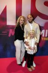 Amsterdam 30 september 2022
Premiere Misfit in Pathe arena.
De cast bestond oa uit Bettina Holwerda, Timor Steffens Senna Ramos Duncan Tromp Stefania Nienke v Dijk Anique Dreamon Kes v d Broek Ricky Naingolan Roosmarijn Wind Felice Poppeliers en Kimberley Agyarko . Edino v Dorsten met vrouw en dochter