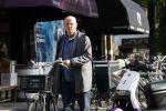 Amstetdam 4 oktober 2022
Ferdinanad Grapperhaus doet boodschappen in Amsterdam zuid