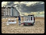 Knokke, 10 Oktober 2022 Strandtent Indi Beach einde seizoen en dus het demonteren van alles