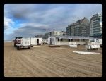 Knokke, 10 Oktober 2022 Strandtent Indi Beach einde seizoen en dus het demonteren van alles