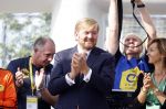 Amsterdam 21 september 2022
Koning Willem Alexander bezoekt sportdag van de Johan Cruyff foundation op de toekomst en in de Johan Cruyff Arena . Danny Cruyff Jordi Cruyff en zijn dochter Susila .