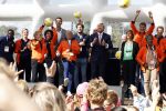 Amsterdam 21 september 2022
Koning Willem Alexander bezoekt sportdag van de Johan Cruyff foundation op de toekomst en in de Johan Cruyff Arena . Danny Cruyff Jordi Cruyff en zijn dochter Susila .