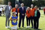 Amsterdam 21 september 2022
Koning Willem Alexander bezoekt sportdag van de Johan Cruyff foundation op de toekomst en in de Johan Cruyff Arena . Danny Cruyff Jordi Cruyff en zijn dochter Susila . Koning Willem Alexander met Ronald Koeman Jordi Cruyff en Sarina Wiegman