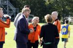 Amsterdam 21 september 2022
Koning Willem Alexander bezoekt sportdag van de Johan Cruyff foundation op de toekomst en in de Johan Cruyff Arena . Danny Cruyff Jordi Cruyff en zijn dochter Susila . Koning Willem Alexander met Ronald Koeman Jordi Cruyff en Sarina Wiegman