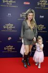 Amsterdam 2 oktober 2022
Premiere de grote sinterklaasfilm gespuis in de speelgoedkluis in Tuschinski. 
Zwangere Lauren Verster met haar kinderen