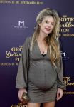 Amsterdam 2 oktober 2022
Premiere de grote sinterklaasfilm gespuis in de speelgoedkluis in Tuschinski. 
Zwangere Lauren Verster met haar kinderen
