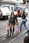 Amsterdam 2 oktober 2022
Premiere de grote sinterklaasfilm gespuis in de speelgoedkluis in Tuschinski. 
Zwangere Lauren Verster met haar kinderen