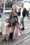 Amsterdam 2 oktober 2022
Premiere de grote sinterklaasfilm gespuis in de speelgoedkluis in Tuschinski. 
Zwangere Lauren Verster met haar kinderen