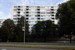 Rotterdam 4 oktober 2022
Lee Towers (Leen Huizer) en zijn vrouw Laura gaan verhuizen naar een prachtig appartement wat over de Maas en Rotterdam uitkijkt.