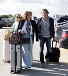 Eindhoven 8 oktober 2022
Leontien Ruiters en haar nieuwe vriend John Huiberts vertrekken samen met zijn dochter vanaf airport Eindhoven voor een vakantie naar ibiza.