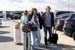 Eindhoven 8 oktober 2022
Leontien Ruiters en haar nieuwe vriend John Huiberts vertrekken samen met zijn dochter vanaf airport Eindhoven voor een vakantie naar ibiza.