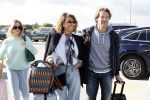 Eindhoven 8 oktober 2022
Leontien Ruiters en haar nieuwe vriend John Huiberts vertrekken samen met zijn dochter vanaf airport Eindhoven voor een vakantie naar ibiza.