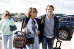 Eindhoven 8 oktober 2022
Leontien Ruiters en haar nieuwe vriend John Huiberts vertrekken samen met zijn dochter vanaf airport Eindhoven voor een vakantie naar ibiza.