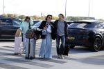 Eindhoven 8 oktober 2022
Leontien Ruiters en haar nieuwe vriend John Huiberts vertrekken samen met zijn dochter vanaf airport Eindhoven voor een vakantie naar ibiza.