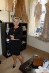 Grave 29 september 2022
Nieuwe winkel van Addy v d Krommenacker in Grave . Het pand is van zijn zus. Mariska v Kolck met een kennis