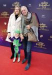 Amsterdam 2 oktober 2022
Premiere de grote sinterklaasfilm gespuis in de speelgoedkluis in Tuschinski. 
Martien Meiland met dochter Montana en kleindochter Clair