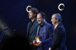 Amsterdam 6 oktober 2022
Uitreiking televizierring 2022 in carre
Niels v d Laan en Jeroen Woe met Miguel Wiels