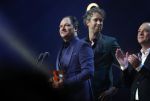 Amsterdam 6 oktober 2022
Uitreiking televizierring 2022 in carre
Niels v d Laan en Jeroen Woe met Miguel Wiels