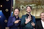 Amsterdam 6 oktober 2022
Uitreiking televizierring 2022 in carre
Niels v d Laan en Jeroen Woe met Miguel Wiels