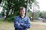 Den Dolder 23 september 2022
Peter Lusse voor zijn huis waar hij heeft gewoond. Hij gaat nu verhuizen naar ander huis