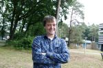 Den Dolder 23 september 2022
Peter Lusse voor zijn huis waar hij heeft gewoond. Hij gaat nu verhuizen naar ander huis