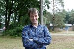 Den Dolder 23 september 2022
Peter Lusse voor zijn huis waar hij heeft gewoond. Hij gaat nu verhuizen naar ander huis