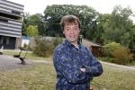 Den Dolder 23 september 2022
Peter Lusse voor zijn huis waar hij heeft gewoond. Hij gaat nu verhuizen naar ander huis