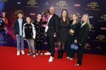 Amsterdam 2 oktober 2022
Premiere de grote sinterklaasfilm gespuis in de speelgoedkluis in Tuschinski. 
Peter Post met zijn vrouw en kinderen