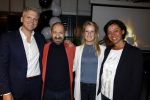 Diemen 27 september 2022
Boekpresentatie Roland Kahn . Roland met de doctoren van het AVLH ziekenhuis