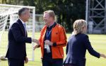 Amsterdam 21 september 2022
Koning Willem Alexander bezoekt sportdag van de Johan Cruyff foundation op de toekomst en in de Johan Cruyff Arena . Danny Cruyff Jordi Cruyff en zijn dochter Susila . Ronald Koeman