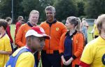 Amsterdam 21 september 2022
Koning Willem Alexander bezoekt sportdag van de Johan Cruyff foundation op de toekomst en in de Johan Cruyff Arena . Danny Cruyff Jordi Cruyff en zijn dochter Susila . Ronald Koeman en Frank Rijkaard