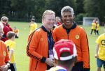 Amsterdam 21 september 2022
Koning Willem Alexander bezoekt sportdag van de Johan Cruyff foundation op de toekomst en in de Johan Cruyff Arena . Danny Cruyff Jordi Cruyff en zijn dochter Susila . Ronald Koeman en Frank Rijkaard