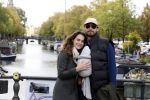 Amsterdam 1 oktober 2022
Thierry Baudet en zijn vrouw Davide Heijmans maken samen voor het eerst wandeling met hun zoontje die vorige week is geboren.