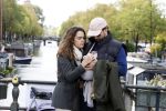 Amsterdam 1 oktober 2022
Thierry Baudet en zijn vrouw Davide Heijmans maken samen voor het eerst wandeling met hun zoontje die vorige week is geboren.