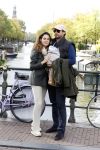 Amsterdam 1 oktober 2022
Thierry Baudet en zijn vrouw Davide Heijmans maken samen voor het eerst wandeling met hun zoontje die vorige week is geboren.
