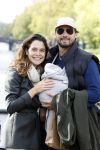 Amsterdam 1 oktober 2022
Thierry Baudet en zijn vrouw Davide Heijmans maken samen voor het eerst wandeling met hun zoontje die vorige week is geboren.