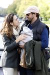 Amsterdam 1 oktober 2022
Thierry Baudet en zijn vrouw Davide Heijmans maken samen voor het eerst wandeling met hun zoontje die vorige week is geboren.