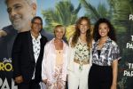 Amsterdam 25 september 2022
Premiere ticket to paradise in Tuschinski.
Zoey Ivory (rechts) met haar zus Whitney van der Koelen en haar ouders