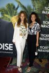 Amsterdam 25 september 2022
Premiere ticket to paradise in Tuschinski.
Zoey Ivory (rechts) met haar zus Whitney van der Koelen en haar ouders