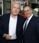 Amsterdam 31 augustus 2023
Premiere het grootste zwanenmeer ter wereld in Carre.
Andre v Duin met partner