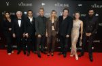 Amsterdam 11 september 2023
Premiere de Vuurlinie in Thuschinski Amsterdam . Angela Schijf draagt sieranden van Prinses Margarita.
Premiere de Vuurlinie, Roel ReinÃ© (regie), Waldemar Torenstra, Sallie Harmsen, Jeroen Spitzenberger, Angela Schijf, Tibor Lukacz, Huub Stapel, Pepijn Schoneveld,Steef de Bot, Tim Olivier Somer, met in het midden Marco Kroon en partner Mirjam van den Hoven