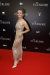 Amsterdam 11 september 2023
Premiere de Vuurlinie in Thuschinski Amsterdam . Angela Schijf draagt sieranden van Prinses Margarita