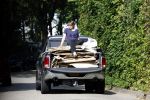 Abcoude 16 september 2023
Douwe Bob zijn vriendin met zoontje gaan verhuizen naar Abcoude . Ze hebben een huis gekocht aan het Gein .