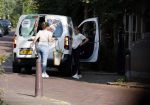 Abcoude 15  september 2023
Er worden bloemen bezorg bij het bhuis van Eva Jinek.