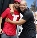 Amsterdam 2 september 2023
Everon Jackson Hooi heeft fotoshoot met zijn ondergoed merk Iamtoro op Leidseplein in het centrum van Amsterdam. Everon met zijn partner Jozua