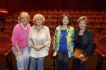 Laren 21 september 2023
Greetje Kauffeld , Tineke de Nooij , Ciska Peters en Therese Steinmetz wonen alle 4 in het Rosa Spier Huis .